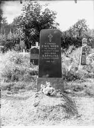 Fru Hilda Karlsson, en grav i Kvistbro - klicka fr att frstora