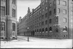 Hus, Oskar Hallberg glas & porslin, Fredsgatan-�stra bangatan, �rebro - klicka f�r att f�rstora