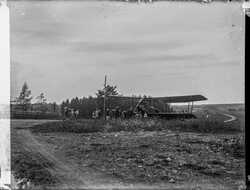 Ingeni�r Olle Sj�lin, flygmaskin - klicka f�r att f�rstora