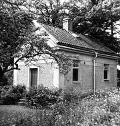 Byggnaden anv�ndes som arrest vid Tingshuset i Fjugesta - klicka f�r att f�rstora
