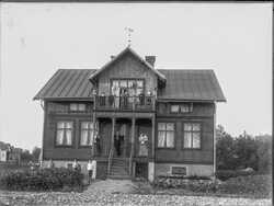 Ok�nt hus - klicka f�r att f�rstora