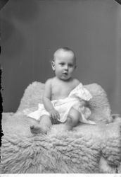 Leonard Nilson, gosse - klicka f�r att f�rstora