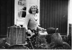 Rut Andersson i V�stk�rr p� v�g till aff�ren - klicka f�r att f�rstora