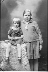 Fru Olga H�kanson, barn - klicka f�r att f�rstora