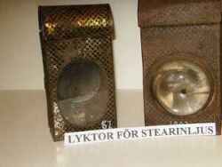 Tv� ljuslyktor av metall och glas avsedda f�r stearinljus - klicka f�r att f�rstora