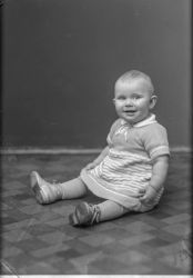 Harry Erikson, flicka - klicka f�r att f�rstora