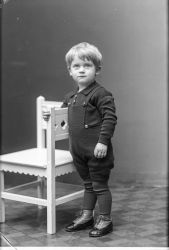 Verkm�stare Fritz Svensson, gosse - klicka f�r att f�rstora