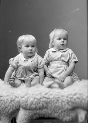 Tr�dg�rdsm�stare Knut �nberg, barn - klicka f�r att f�rstora