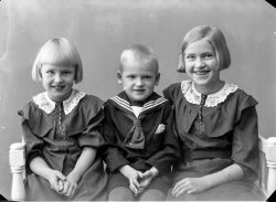 Fru Svea Johanson, barn - klicka f�r att f�rstora