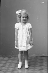 Konsulent M. Friman, flicka - klicka f�r att f�rstora