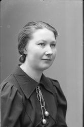 G�ta Gustafson (Rektor Larson) - klicka f�r att f�rstora