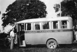 John Larssons buss- och lastbilstrafik - klicka f�r att f�rstora