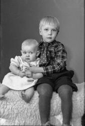 Fru Ruth Jansson barn - klicka f�r att f�rstora