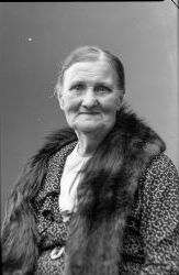 Fru Matilda Karlson - klicka f�r att f�rstora