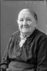 Fru Emma Larson - klicka f�r att f�rstora