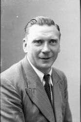 John Larson - klicka f�r att f�rstora