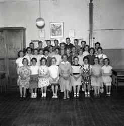 Elever vid Binninge skola. L�mnad fr�n Elisabet Edlund. - klicka f�r att f�rstora