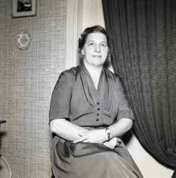 Ernst Sirsj�s hustru under makens 50-�rsdag - klicka f�r att f�rstora