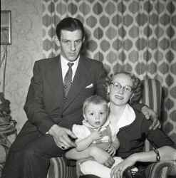 Nils och Eivor Edlund med dotter - klicka f�r att f�rstora