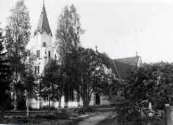 Hidinge nya kyrka från söder - klicka f�r att f�rstora