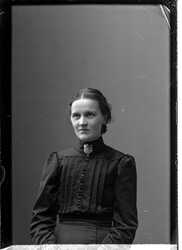Syster Anna Anderson - klicka f�r att f�rstora