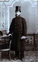 Portr�tt av Per Nilsson, kusk i Fjugesta, f�dd 1852 och d�d 1923 - klicka f�r att f�rstora