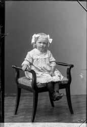 A. Wictorins flicka - klicka f�r att f�rstora