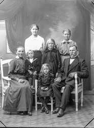 Axel Nilsson familj - klicka f�r att f�rstora