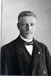 Portr�tt av August Larsson d�d 1946 - klicka f�r att f�rstora