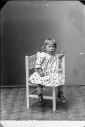 Walfrid Gustafson flicka - klicka f�r att f�rstora