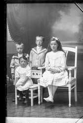 Hjal. Karlson barn - klicka f�r att f�rstora