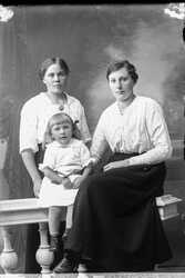 Fru M�rta Erikson - klicka f�r att f�rstora