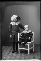 Fru Ida Olson barn - klicka f�r att f�rstora