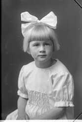 Fru E. Anderson, flicka - klicka f�r att f�rstora