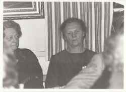 Sara �nnedahl och Alice S�f vid V�stern�rkes hembygdsf�renings 50-�rsjubileum - klicka f�r att f�rstora