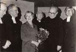 Mullhyttans kyrkjubileum 1977 - klicka f�r att f�rstora