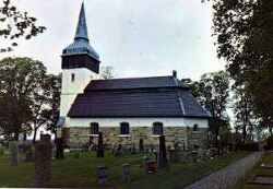 Hackvad kyrka - klicka f�r att f�rstora