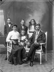 P.J. Ljunggren familj - klicka f�r att f�rstora