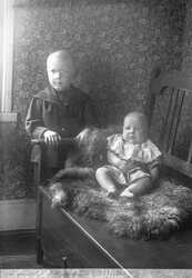 J. Hedlund barn - klicka f�r att f�rstora