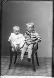 Albert Karlson barn - klicka f�r att f�rstora